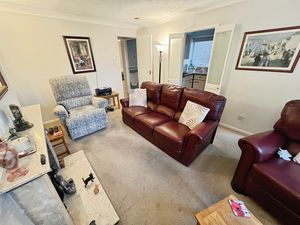 Lounge- click for photo gallery